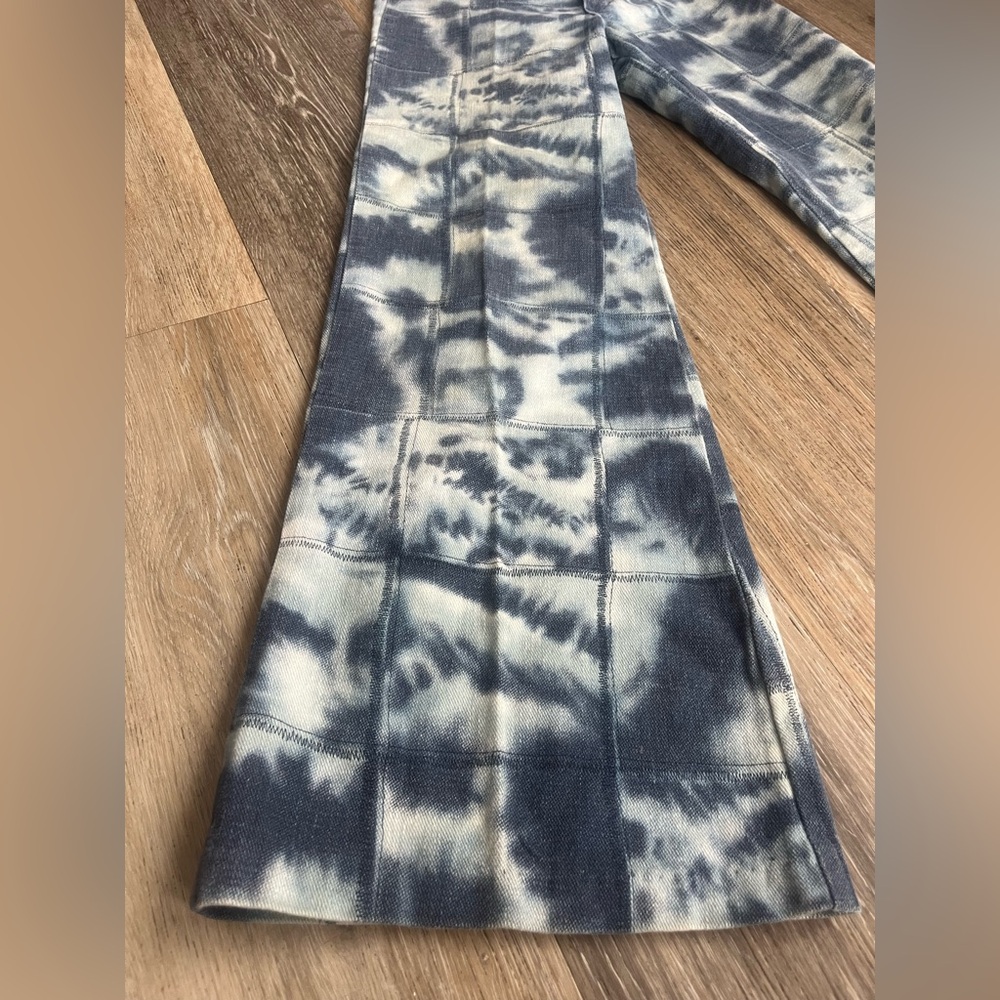 RARE Original vintage 70s retro Bell Bottoms
Tie dye patchwork wide flare pant - Picture 3 of 8